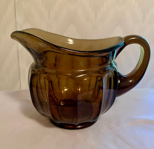 Imperial Glass OLD WILLIAMSBURG 32oz Brown Pitcher